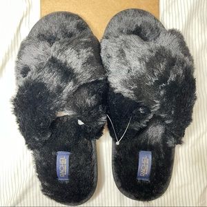 RACHEL Rachel Roy Black Slippers Size M (7-8)